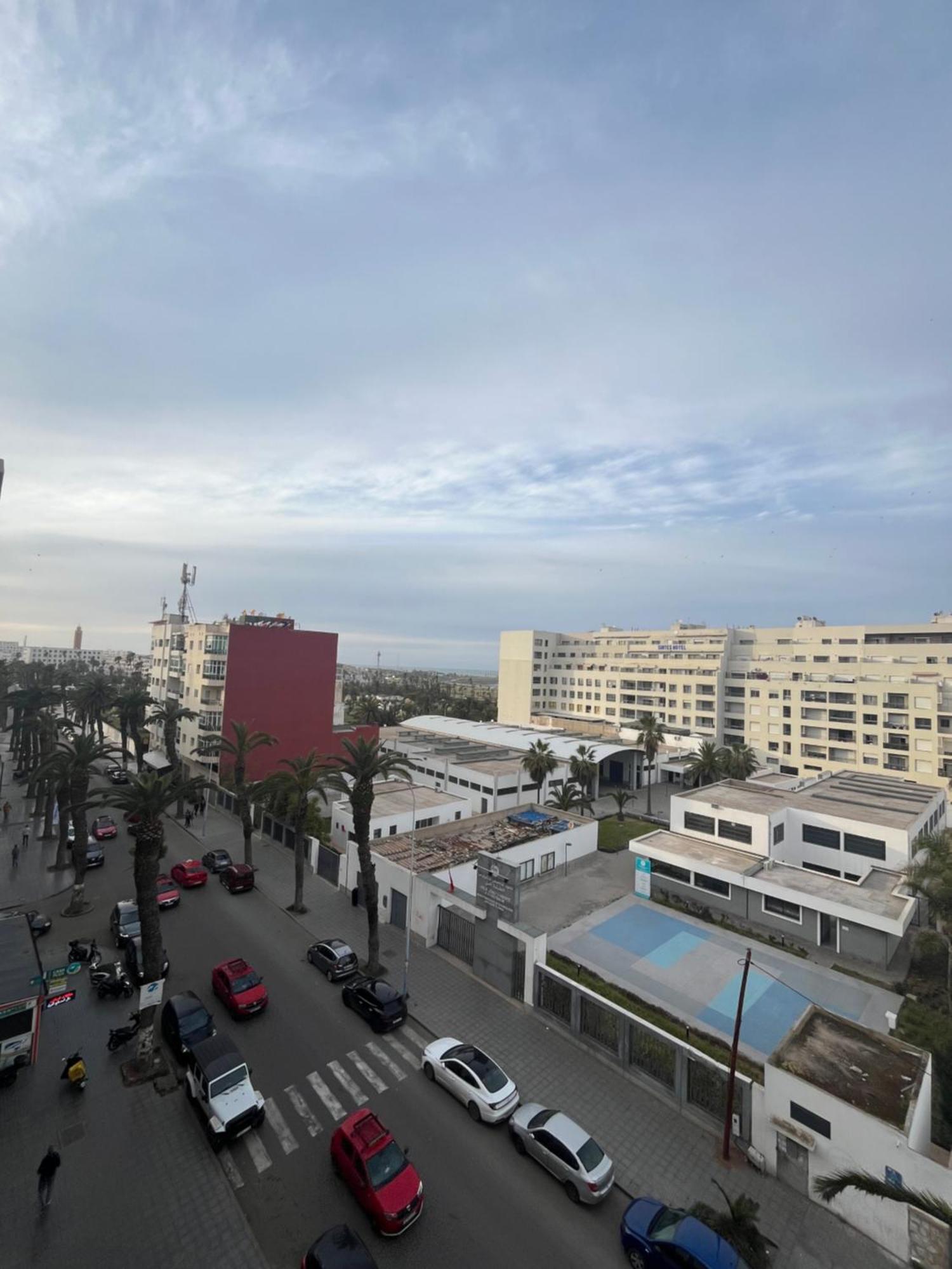 Guy * Casablanca