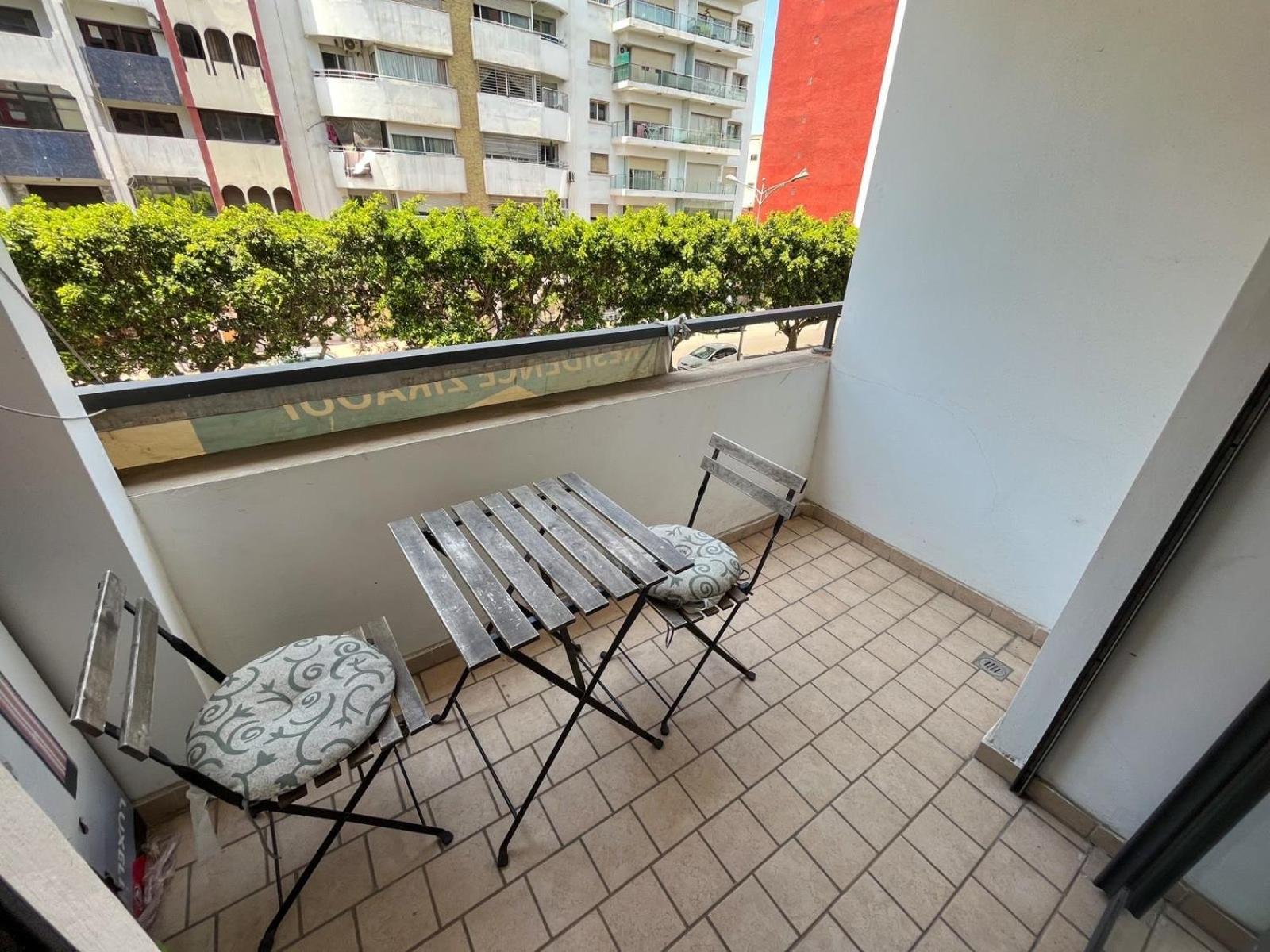 Guy Apartment